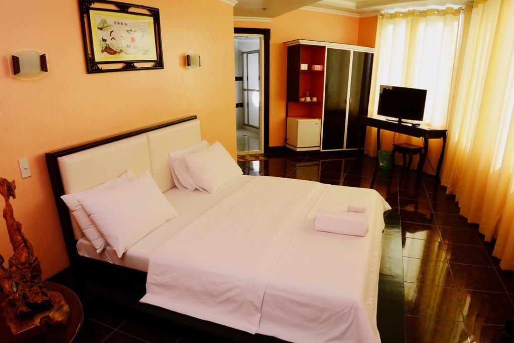 Jaimee'S Hotel, Resort And Restaurant Maasin  Room photo